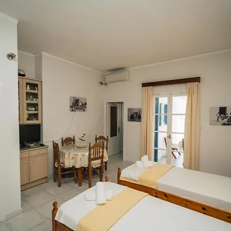 Potter's Apartment/40 Meters From The * Kamarai