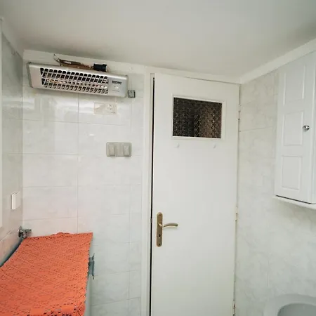 Potter's Apartment/40 Meters From The