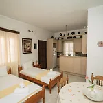 Potter's Apartment/40 Meters From The * Kamárai