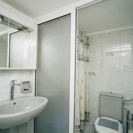 Potter's Apartment/40 Meters From The