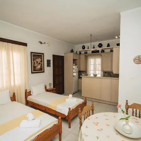 Potter's Apartment/40 Meters From The * Kamares (Sifnos)